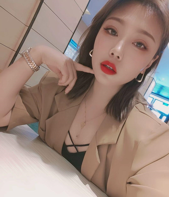 岳麓区兼职做美容的小姐姐，气质型美女！